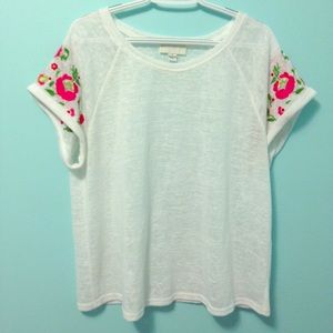Forever21+ White Floral Embroidered Sleeve Tee