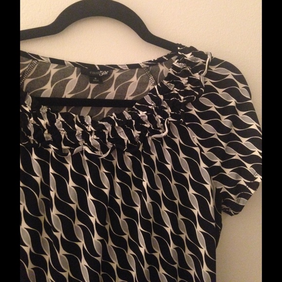 💥Last Day💥Black and white print top