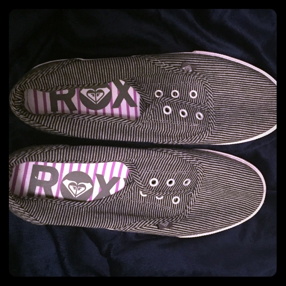 Roxy slip ons