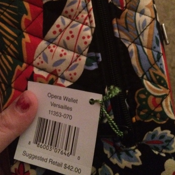 Vera Bradley Wallet in Versailles - Picture 3 of 4