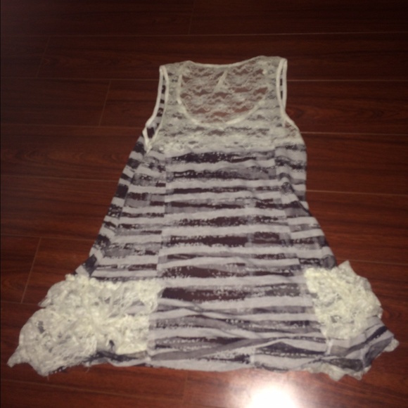 Shirt - Picture 2 of 3