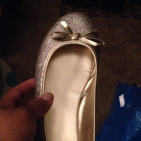 Sparkle comfortable gold flat shoes