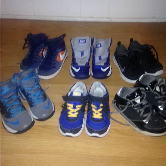 Boys nike shoes!