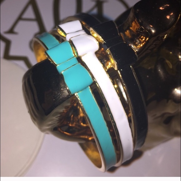 Bow bangle! Turquoise and white available
