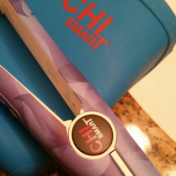 Chi Smart Flat Iron - Picture 2 of 2