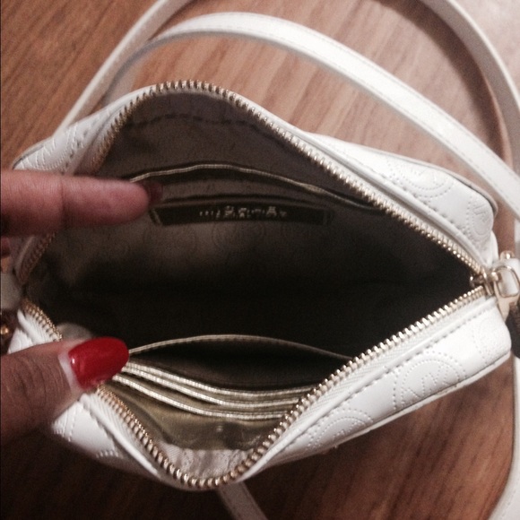 Sold - Picture 2 of 4