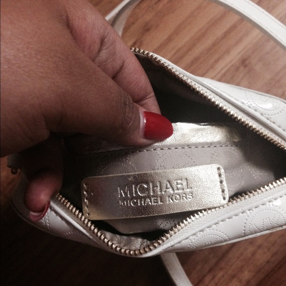 Sold - Picture 3 of 4