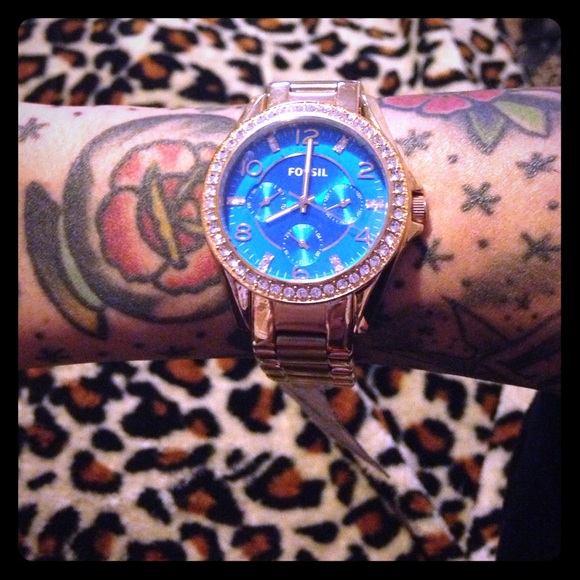 Gold fossil watch (HOLD)