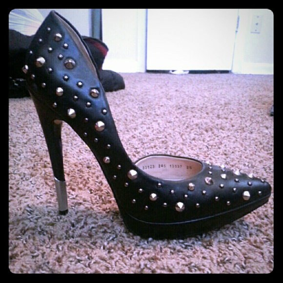 Real leather Studded pumps☆