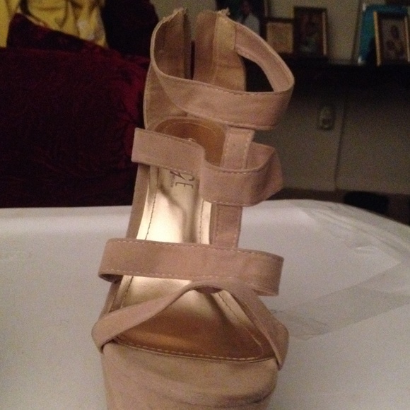 Summer shoes - Picture 2 of 4