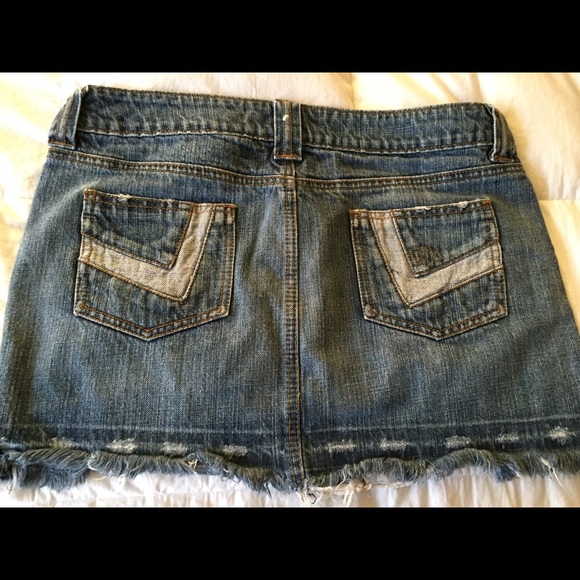 Denim Mini - Picture 2 of 3