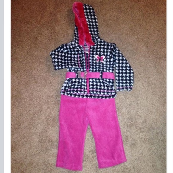 2 piece baby clothes - NWOT