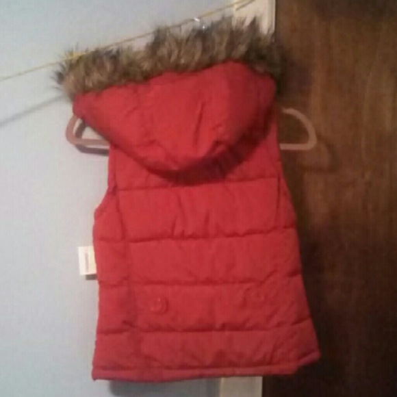 Vest - Picture 2 of 3