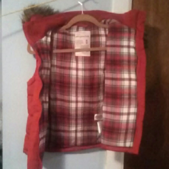 Vest - Picture 3 of 3
