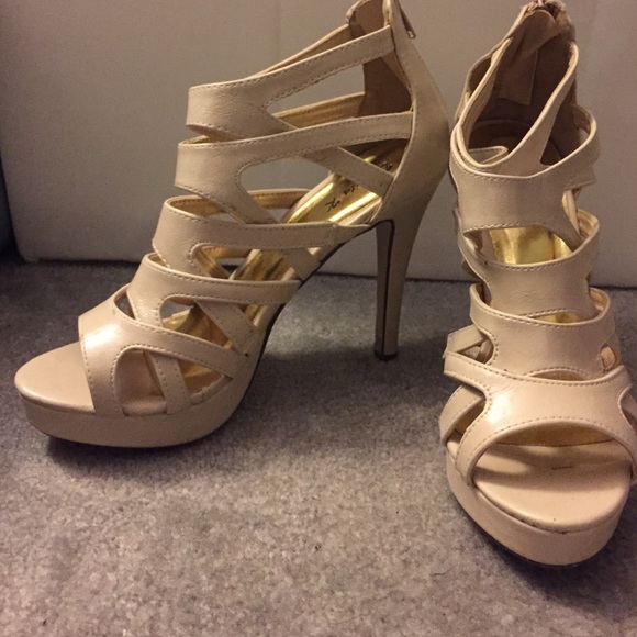 Sexy Beige pumps for sale - Picture 1 of 3