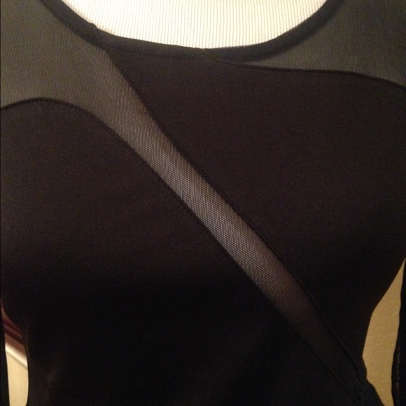 NWT • Black Crop Top - Picture 4 of 4
