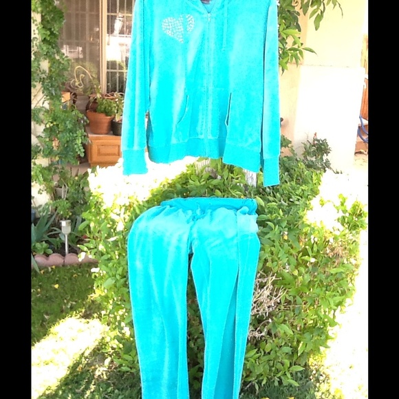 Very cute jogging suit