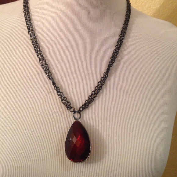 πPM Editor's Pickπ Dark Purple Pendant Necklace - Picture 3 of 3