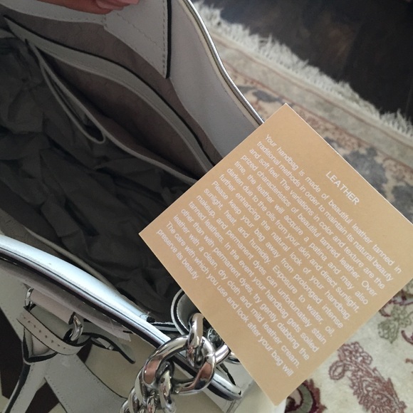 LIMTED🕐🕐PRICE!!🎉🎀Hamilton white &silver lining - Picture 3 of 4