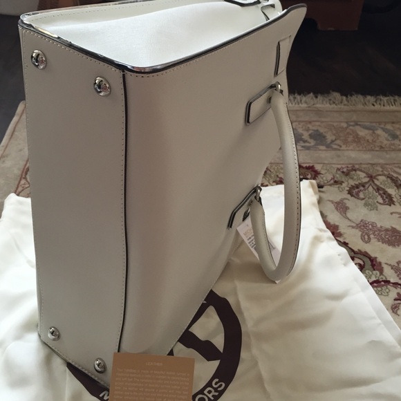 LIMTED🕐🕐PRICE!!🎉🎀Hamilton white &silver lining - Picture 4 of 4