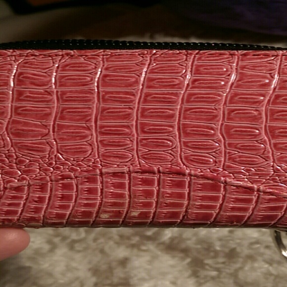 A zip around wallet - Picture 3 of 3