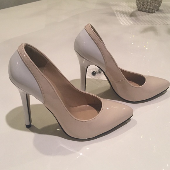 NEW CREAM AND WHITE HEELS