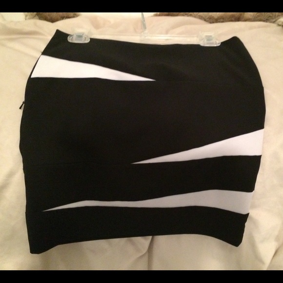 Black and white pencil skirt