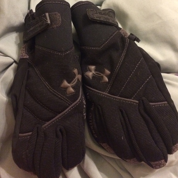 Under armor gloves