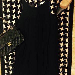 💕White house black market pleated dress💕