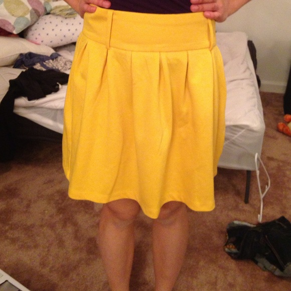 Yellow skirt