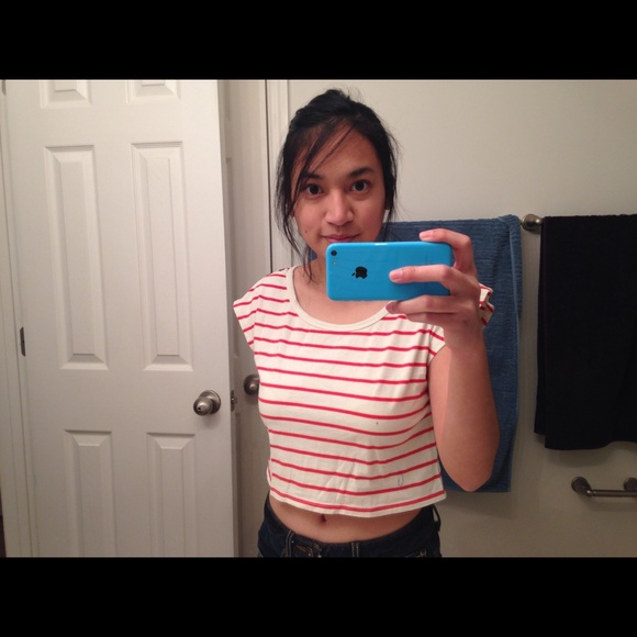 Crop shirt with buttons