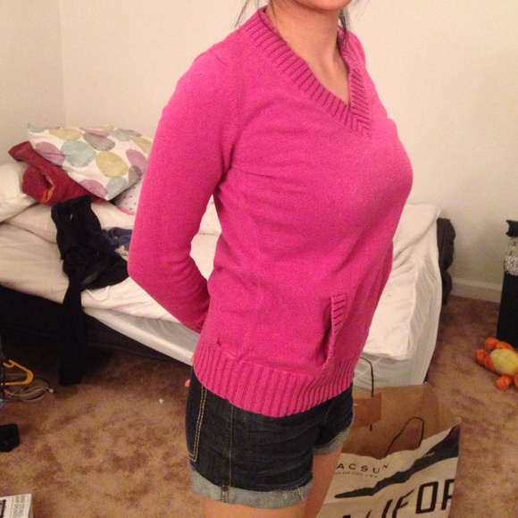 Pink sweater - Picture 2 of 4