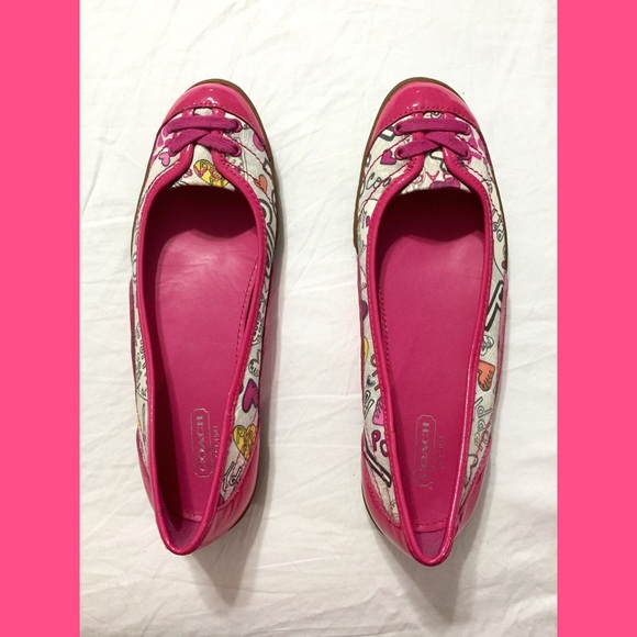 COACH DANNIE POPPY GRAPHIC HEARTS FLATS