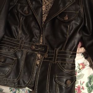 Cutest brown leather jacket❤️