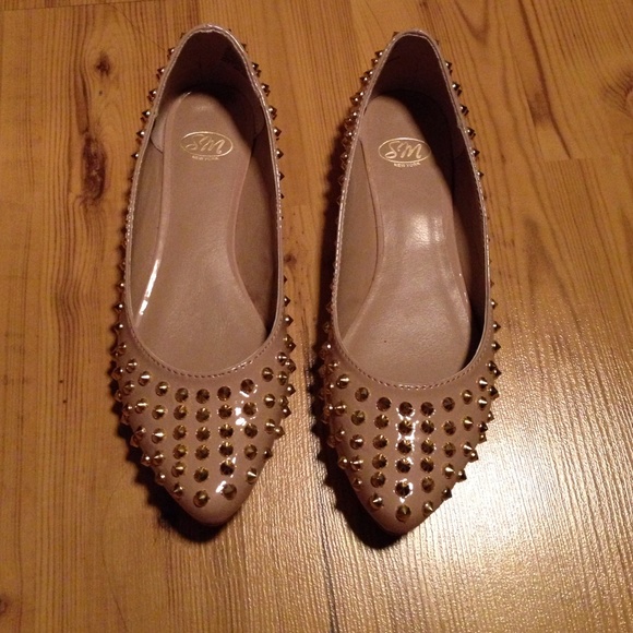 SM Shoes - Studded Flats
