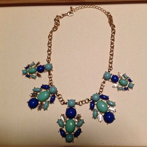 Statement necklace