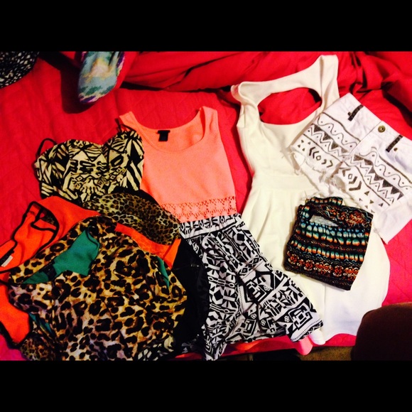 (SOLD) HUGE Bundle 💕