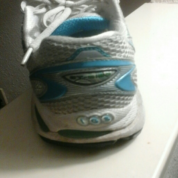 ASICS - Picture 3 of 4