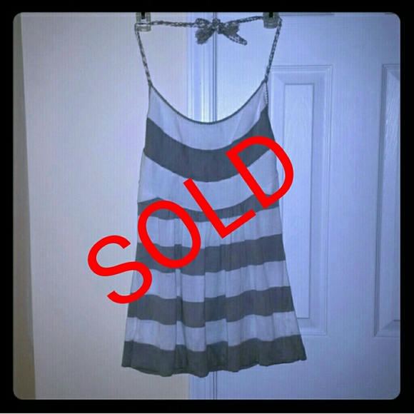 SOLD Gap halter style top. Gray and white sz L - Picture 1 of 4
