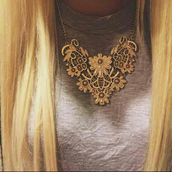 Brand New Guess Necklace