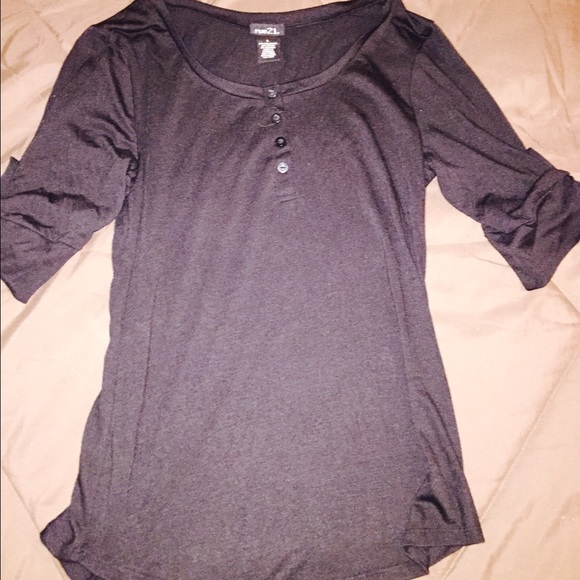 Cute black shirt.