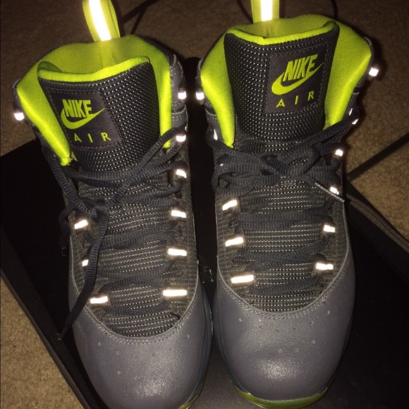 Nike Air Darwin's - Picture 2 of 4