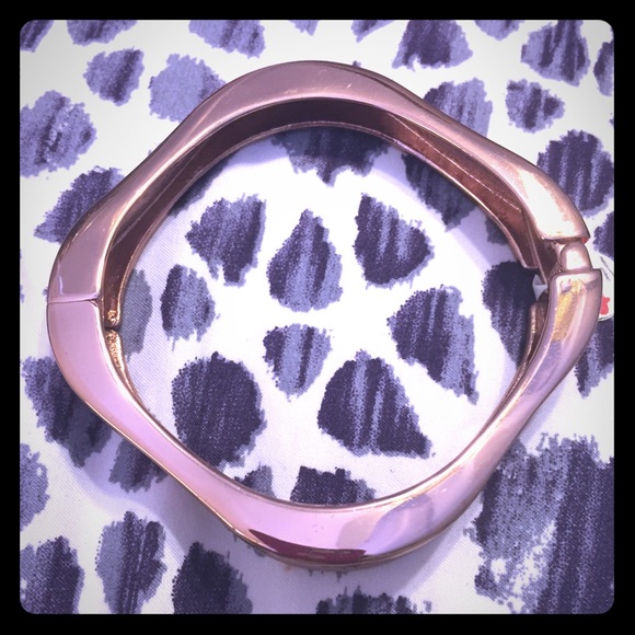 Rose gold bangle
