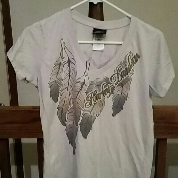 Harley Davidson v neck t. Gold writing