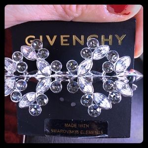 BRAND NEW NEVER WORN STUNNING Givenchy broach!!!