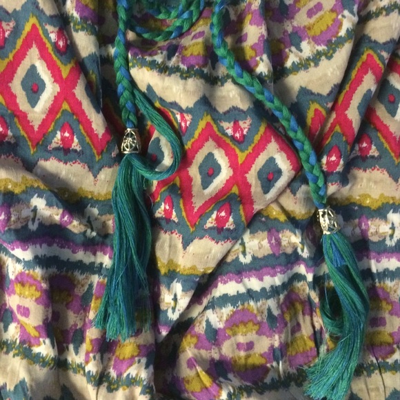 💙💜💚ADORABLE TOP 💙💜💚 - Picture 2 of 2