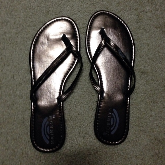 Flip flops-size 9
