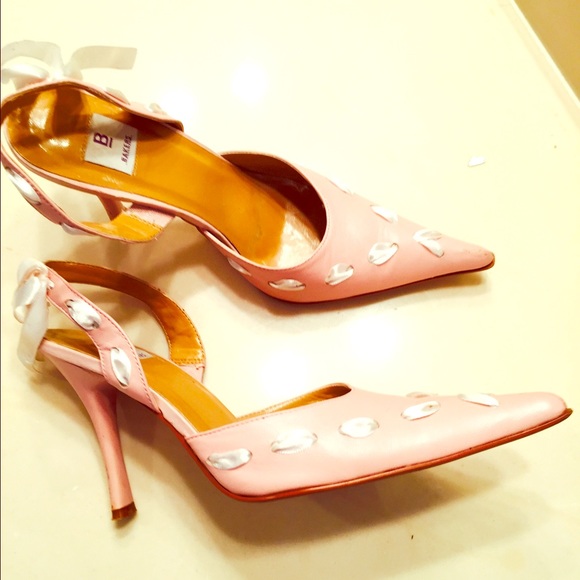 Pale Pink Pumps w Ribbon Detail