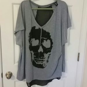 Hi-low skull shirt