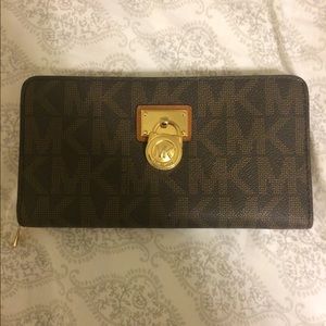 Michael Kors wallet